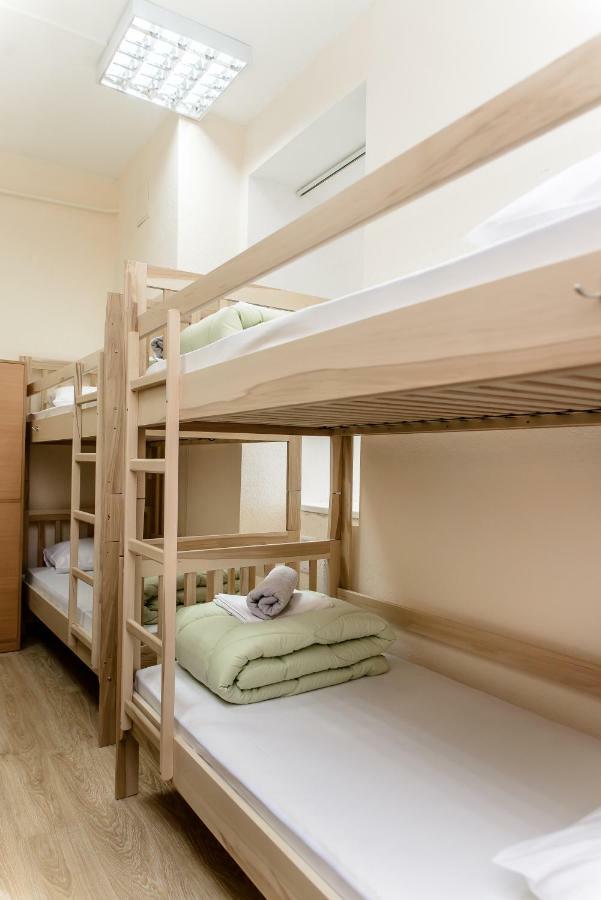 كييف Globus Lipki Hostel المظهر الخارجي الصورة