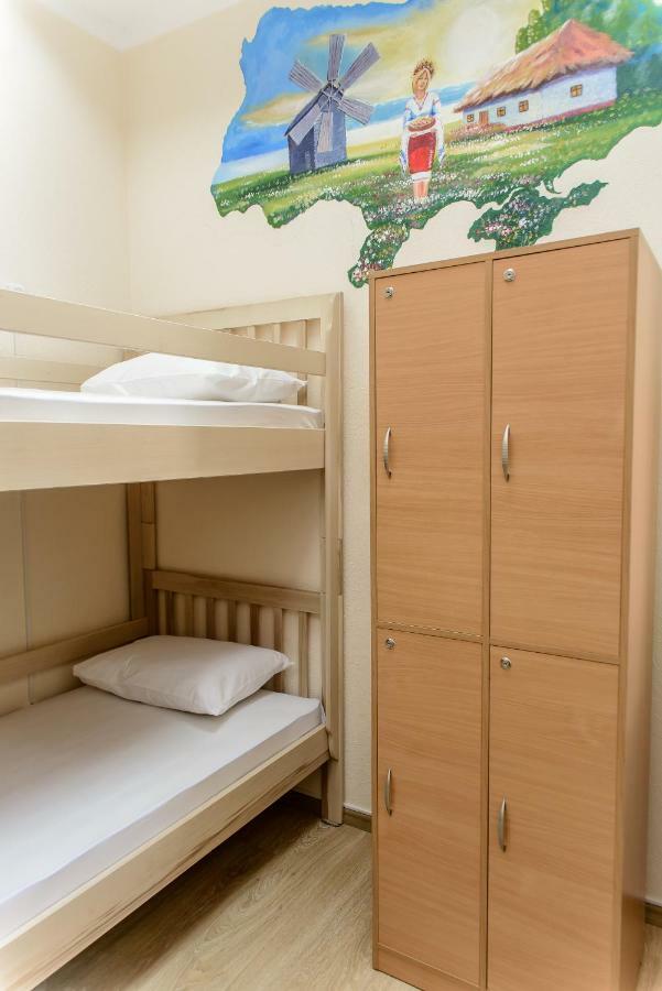 كييف Globus Lipki Hostel المظهر الخارجي الصورة